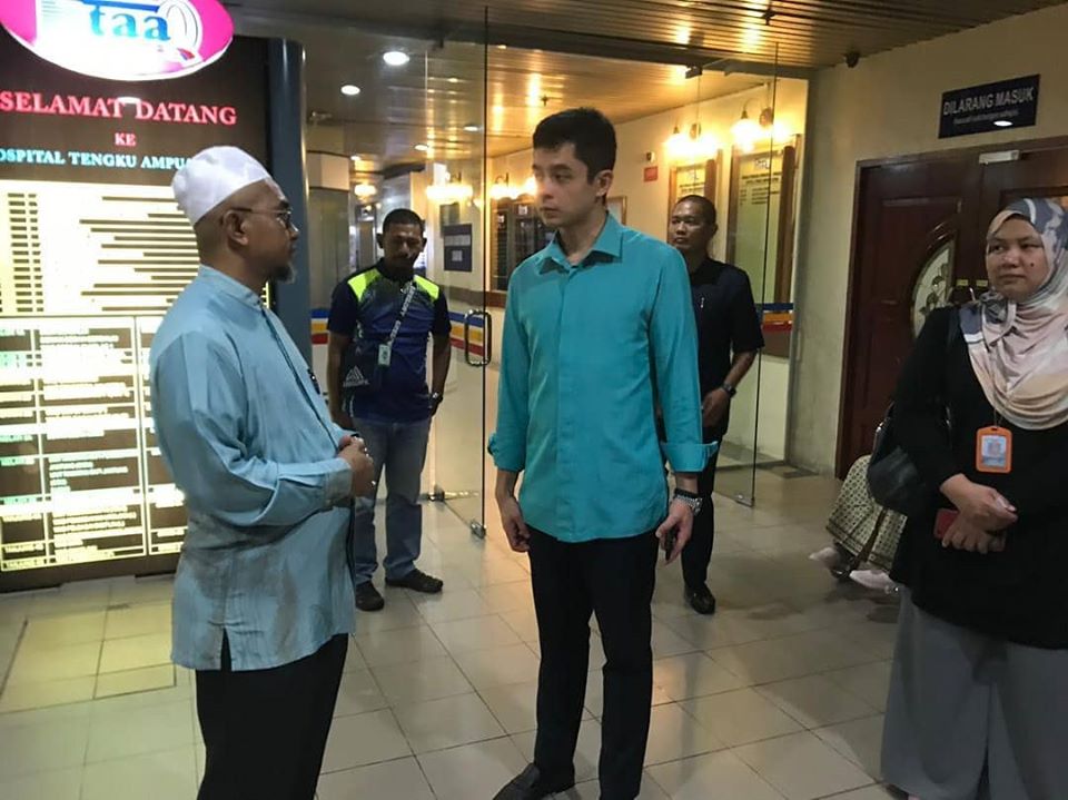 Pemangku Raja Pahang Lawat Pelajar KUIPSAS Terlibat 